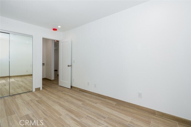 Foto del edificio - 221 S Ross St