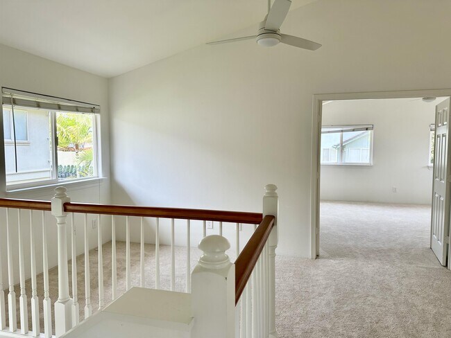 Building Photo - 11 Lanikeha Pl