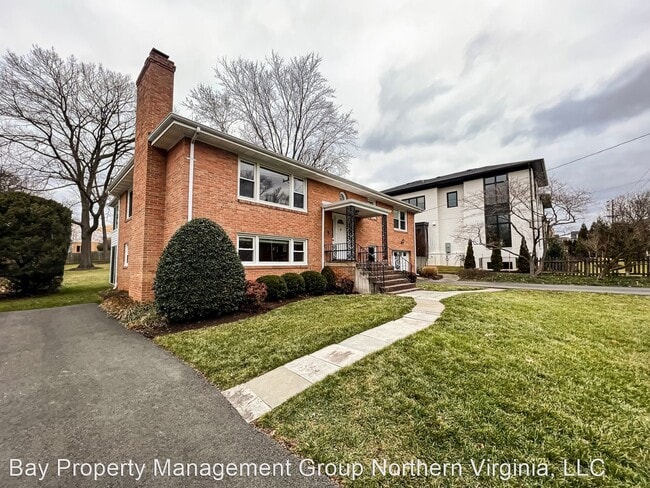 Building Photo - 4 br, 3 bath House - 6944 Park Ave