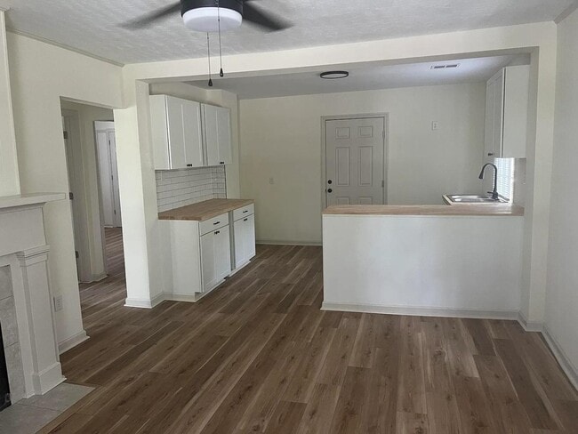 Building Photo - 1815 Jenkins St