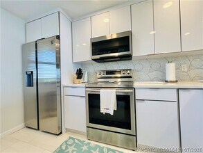 Building Photo - 4200 N Hwy A1A