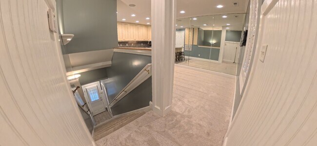 Foto del edificio - 395 Whisper Park Dr