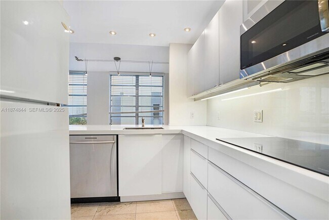 Foto del edificio - 7735 Abbott Ave