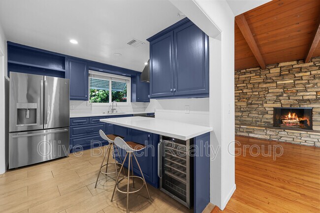 Foto del edificio - 257 Lupine Pl