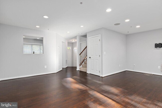 Building Photo - 614 Tuckahoe Creek Ct