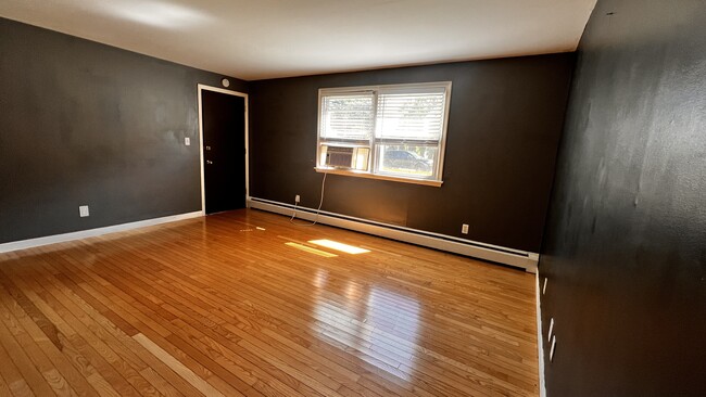 Building Photo - 63 Deming Rd