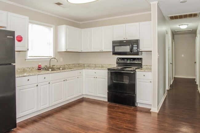Foto del edificio - 1517 Douthit St SW