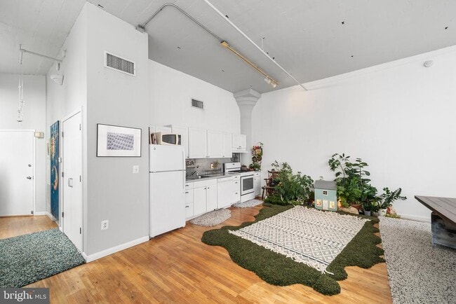 Building Photo - 314-22 N 12th St