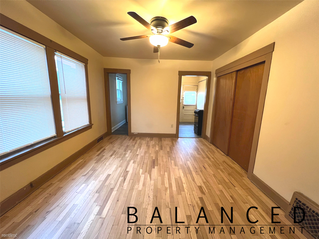 Foto del edificio - 1 br, 1 bath House - 9th Street Apartments...