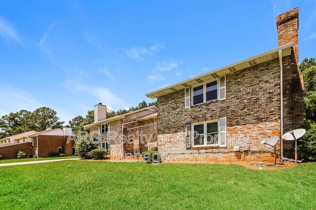 Foto del edificio - 2140 Fairway Ct SE