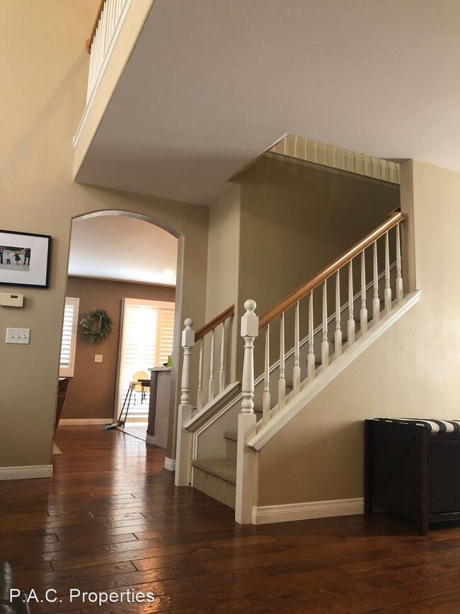 Building Photo - 4 br, 3 bath House - 17771 Maplehurst Place