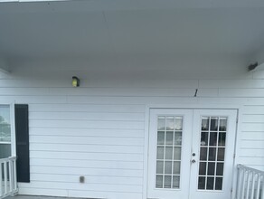 Building Photo - 20892 Cochran Rd