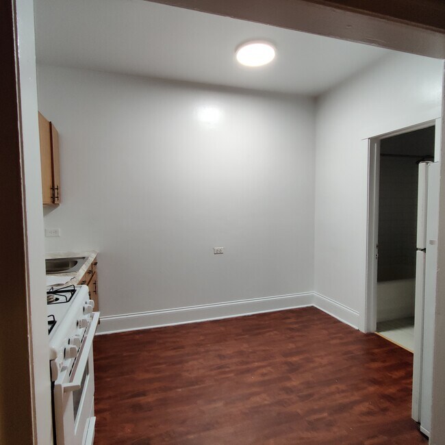 Foto del edificio - 3352 N Broadway St