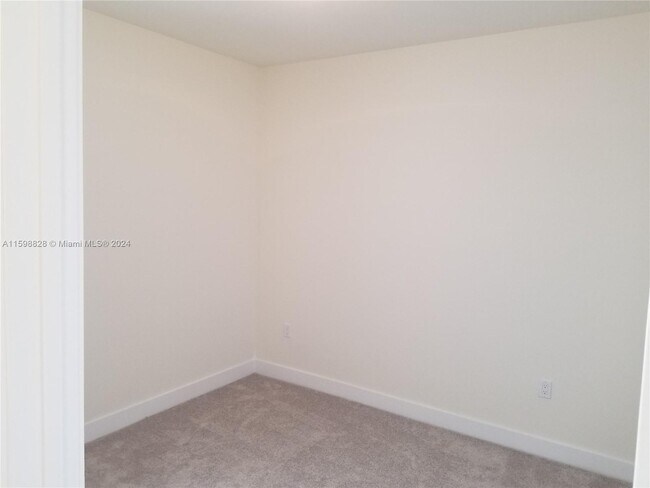 Foto del edificio - 10220 NW 63rd Terrace