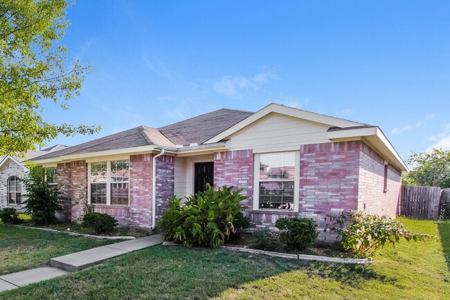 Building Photo - 2720 Murphy Dr