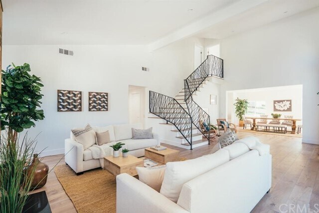 Foto del edificio - 18054 Valley Vista Blvd