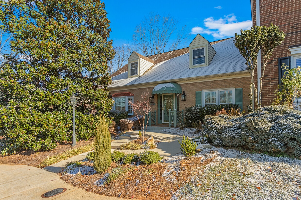 Front - 3722 Moss Creek Dr