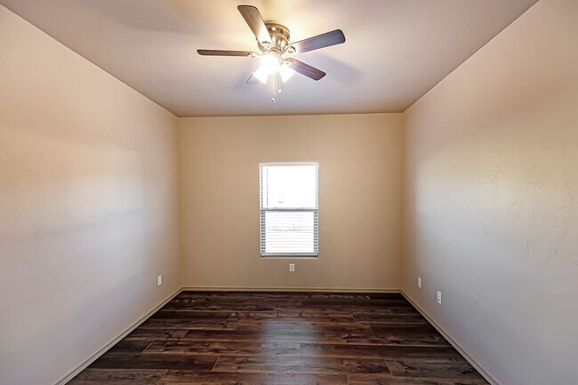 Foto del edificio - 901 Adams Ave