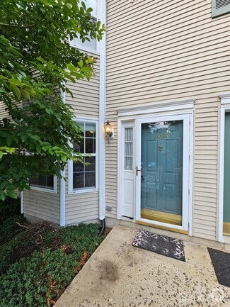 Building Photo - 1403 Cypress Ln