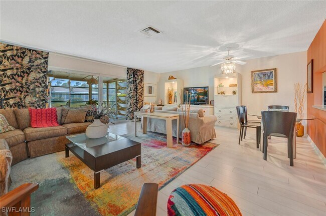 Foto del edificio - 83 Glades Blvd
