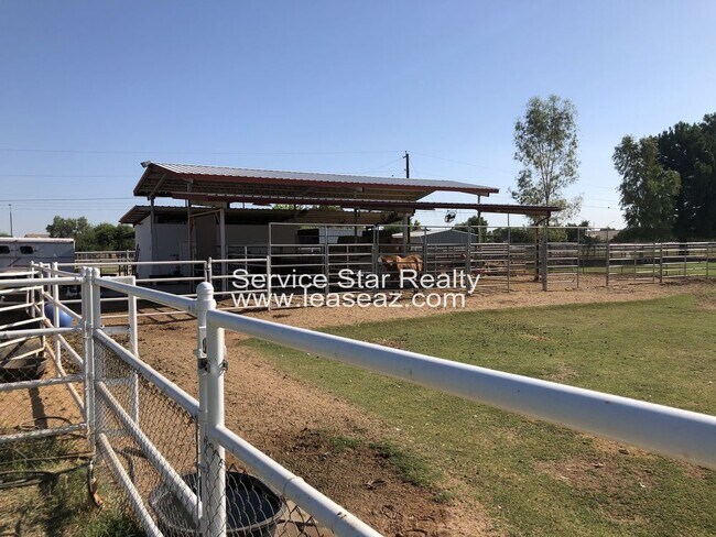 Building Photo - Horse property w/4 bedroom home in Gilbert