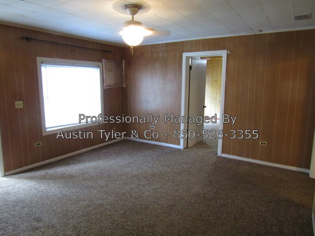 Foto del edificio - 5258 Pleasant St