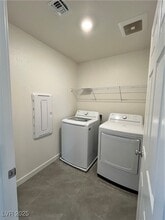 Building Photo - 6652 Bowery St