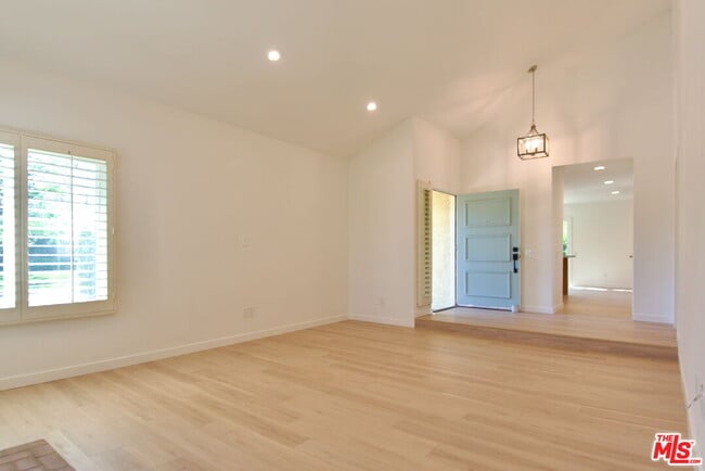 Foto del edificio - 24621 Aquilla Dr