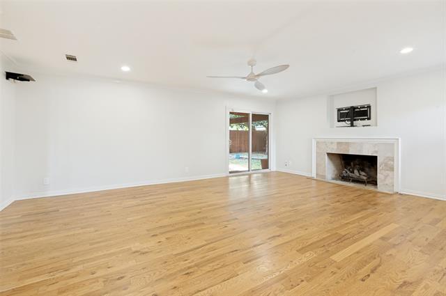 Foto del edificio - 5820 Forest Ln