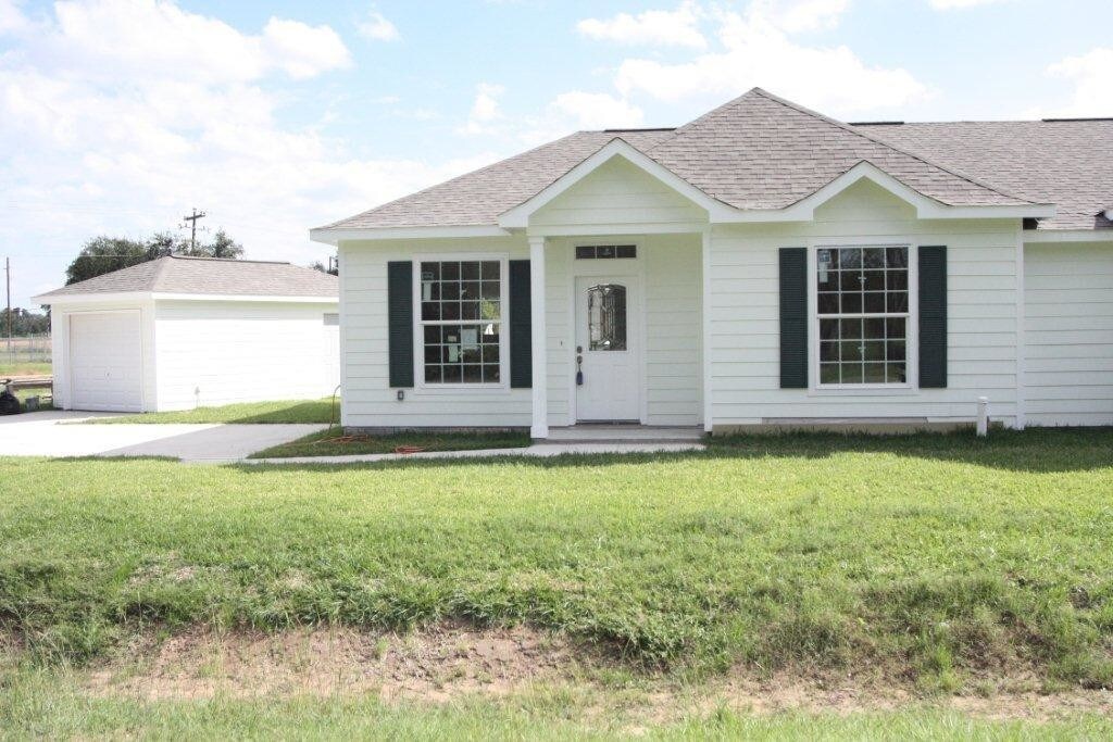 420 Mechanic St, Tomball, TX 77375 Townhome Rentals in Tomball TX