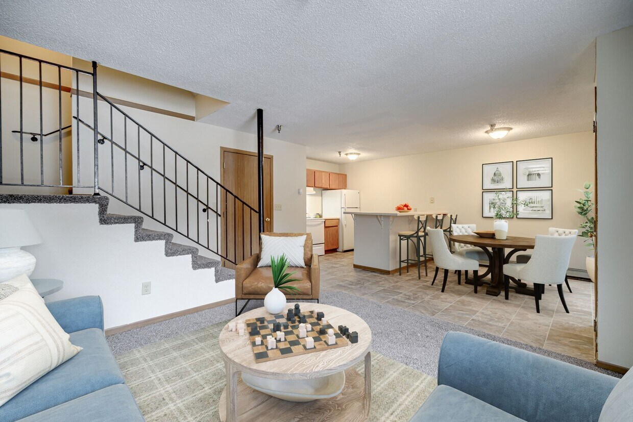 Building Photo - 5 bedroom 2 Bathroom 4 level townhome