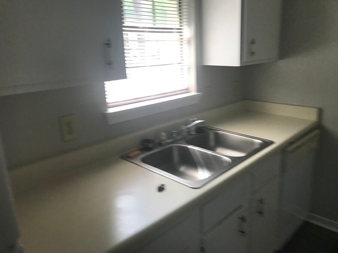 118 A FairFax Circle, Brandon, MS 39047 Townhome Rentals in Brandon