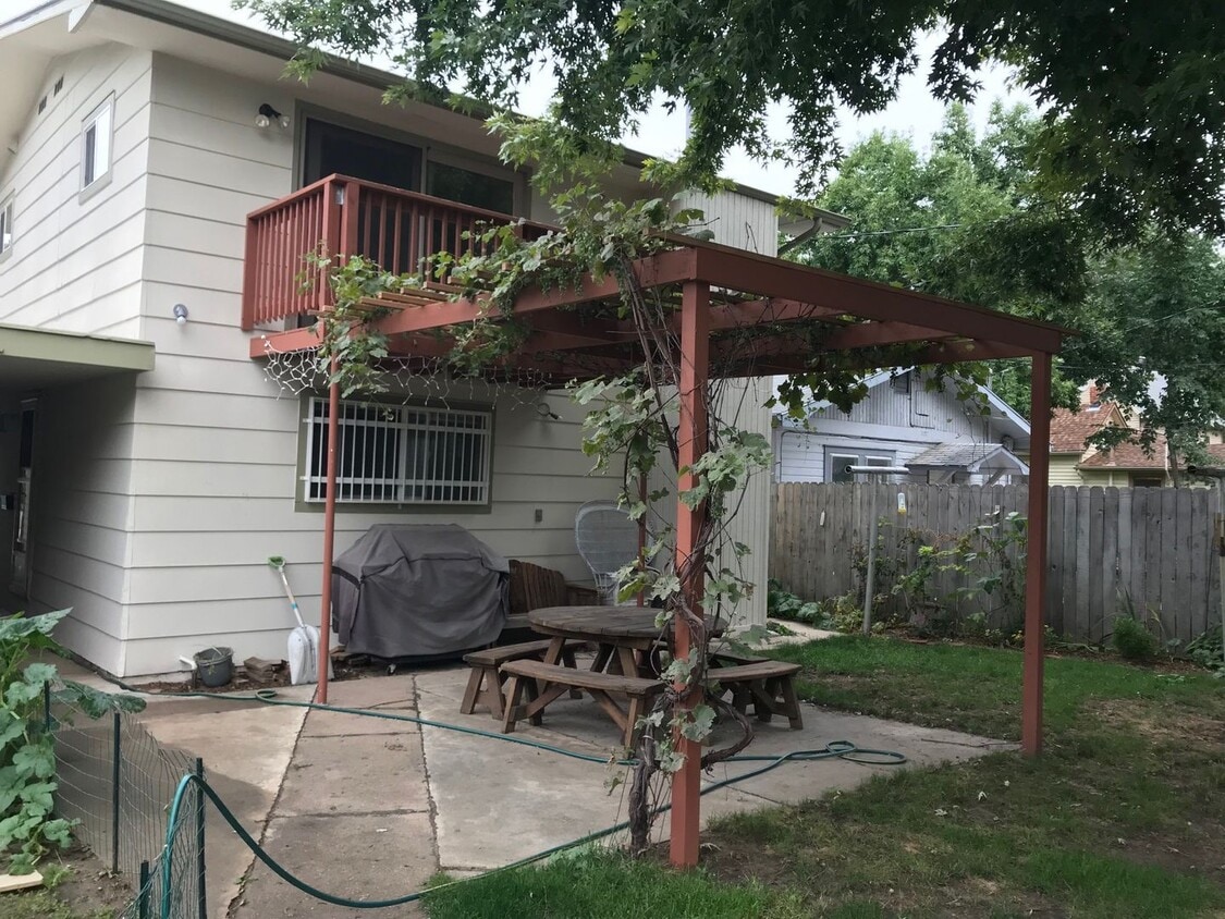 4 Bedroom Duplex - 4 Bedroom Duplex