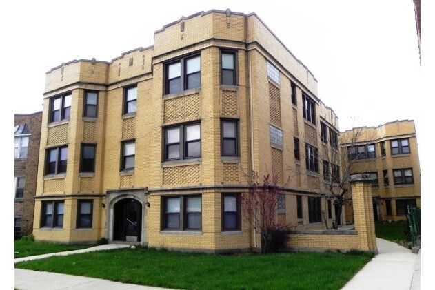 Building Photo - 1336 S Austin