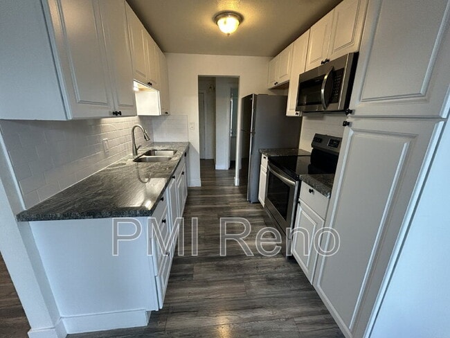 Building Photo - 3920 Clear Acre Ln