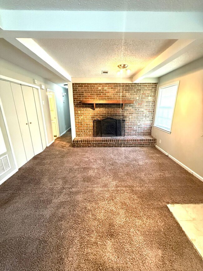 Foto del edificio - 5953 Oakleigh Rd