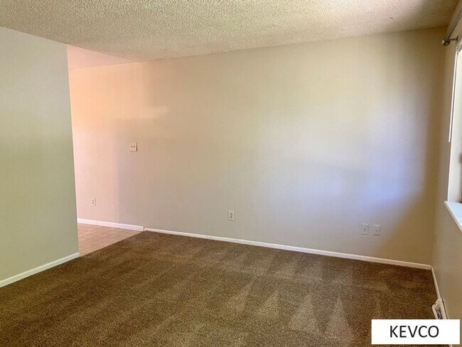 Foto del edificio - Incredible House and Yard!