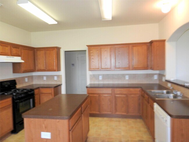 Building Photo - 2011 Wildbrook Canyon Ln