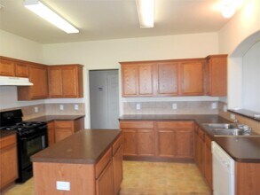 Building Photo - 2011 Wildbrook Canyon Ln