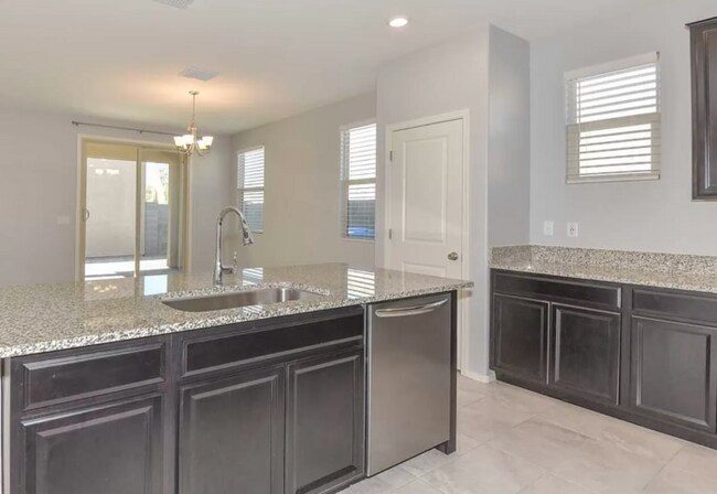 Foto del edificio - Spacious 2-Story, 3 Bedroom/2.5 Bath Home with 2 Car Garage! Community Pool and Playground!