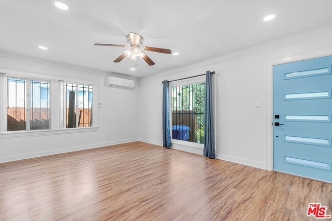 Building Photo - 123 N Reno St