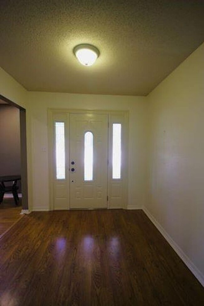 Foto del edificio - Bon Village 4 BR 2 Bath home