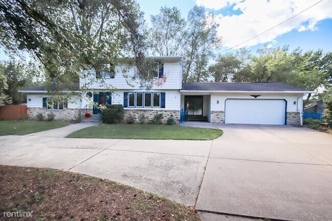 Building Photo - 4 br, 2 bath House - 4735 Hodgson Road