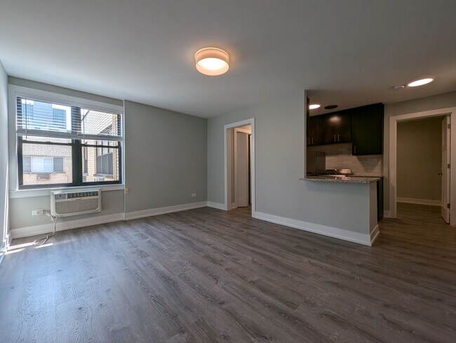 Building Photo - 445 W Barry Ave