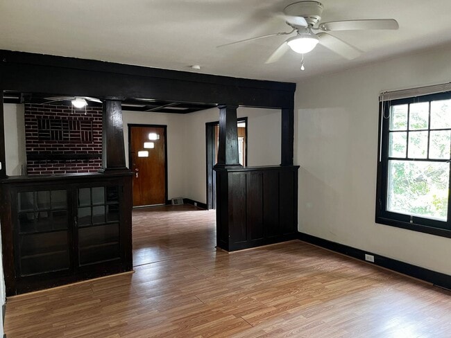 Building Photo - Newly Renovated 3 Bed, 1 Bath Home - Conve...