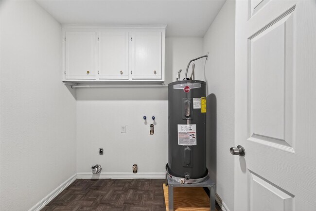 Foto del edificio - 4311 Townes Forest Rd