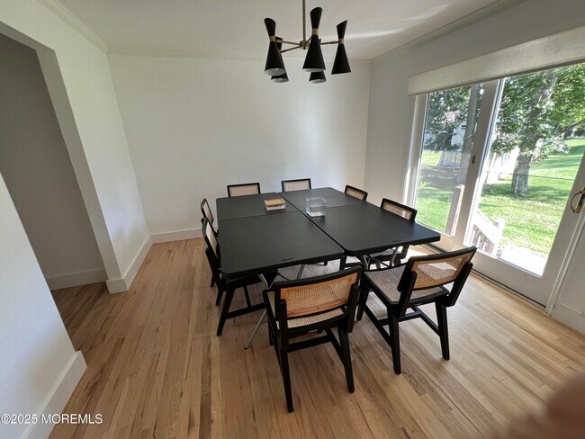 Building Photo - 534 Apple Dr