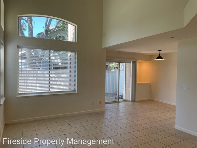 Building Photo - 3 br, 3 bath House - 6229 Tibouchina Ln