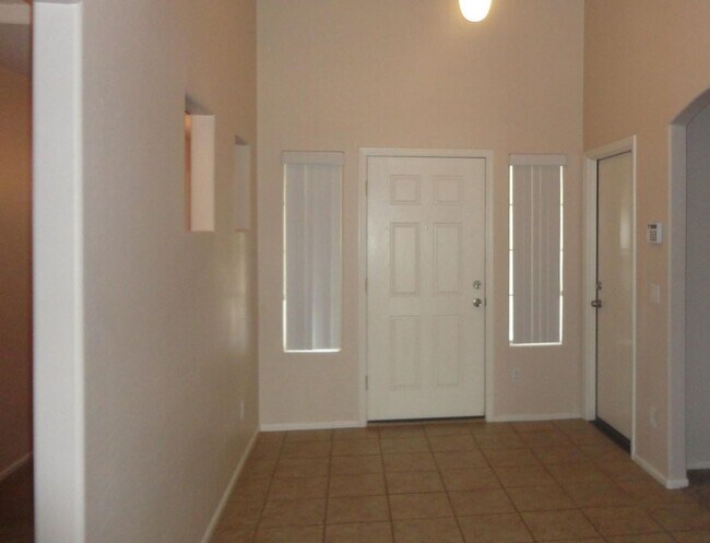 Foto del edificio - Goodyear single story 4 bedroom!