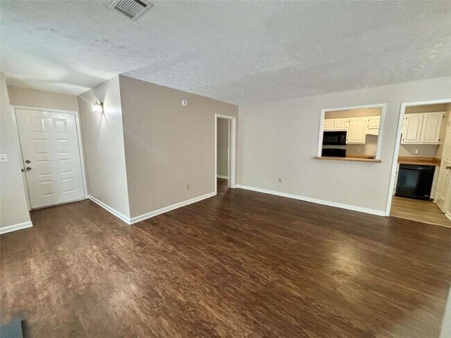 Foto del edificio - 3841 Woodridge Way